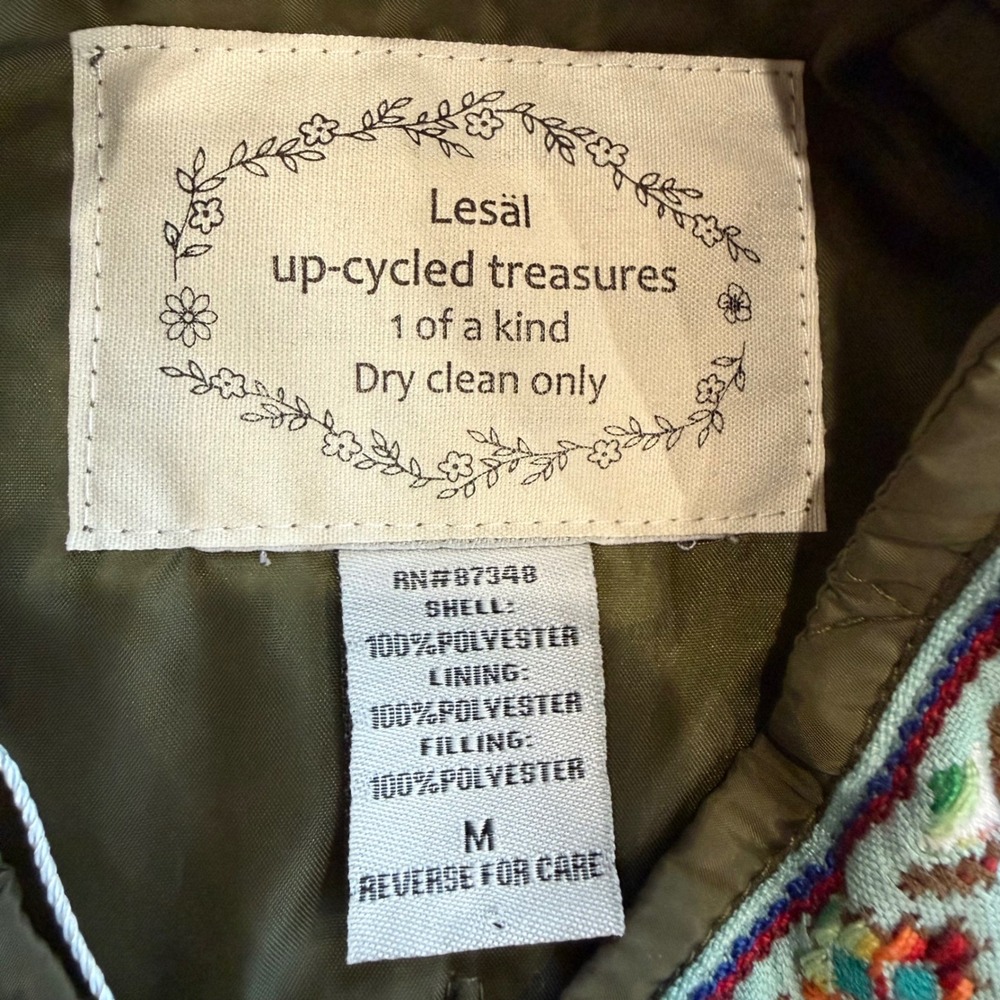Lesal Up Cycled Treasures Eagle Owl Beaded Bee‎ Quilted Vest Olive Green Medium - Picture 6 of 7